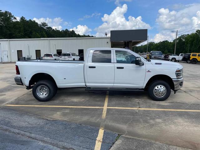 2025 RAM Ram 3500 RAM 3500 TRADESMAN CREW CAB 4X4 8 BOX