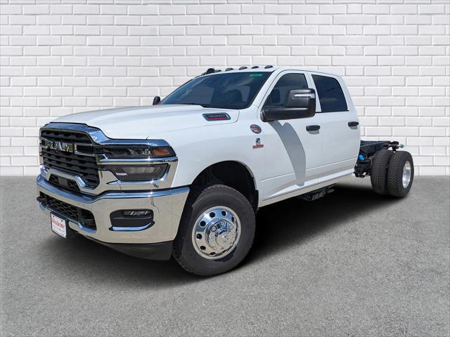 2025 RAM Ram 3500 Chassis Cab RAM 3500 TRADESMAN CREW CAB CHASSIS 4X4 60 CA