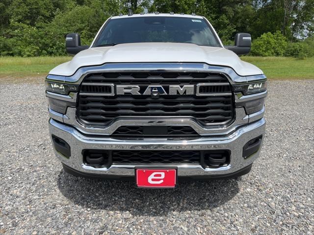 2025 RAM Ram 3500 Chassis Cab RAM 3500 TRADESMAN CREW CAB CHASSIS 4X4 60 CA