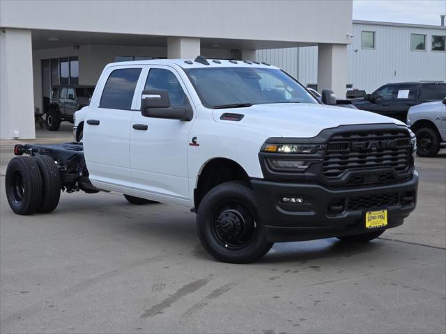 2025 RAM Ram 3500 Chassis Cab RAM 3500 TRADESMAN CREW CAB CHASSIS 4X4 60 CA