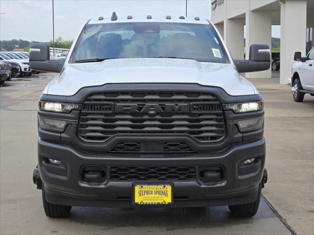 2025 RAM Ram 3500 Chassis Cab RAM 3500 TRADESMAN CREW CAB CHASSIS 4X4 60 CA
