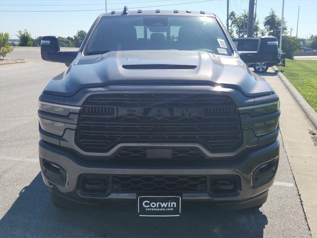 2025 RAM Ram 3500 RAM 3500 LARAMIE MEGA CAB 4X4 64 BOX