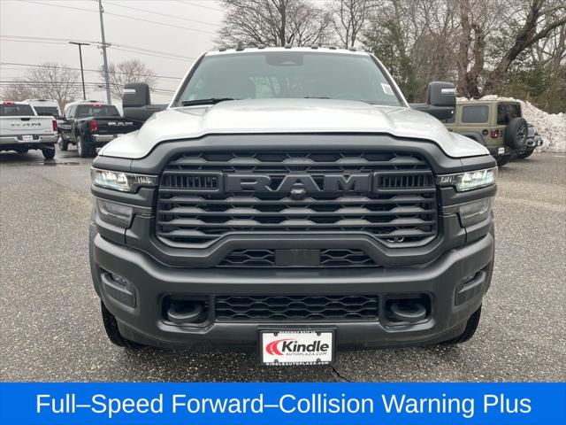 2025 RAM 5500 Chassis RAM 5500 TRADESMAN CHASSIS CREW CAB 4X4 84 CA