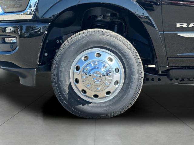2025 Ram 3500 Limited Crew Cab 4x4 8' Box