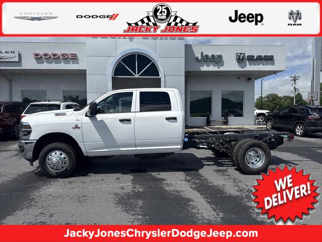 2025 RAM Ram 3500 Chassis Cab RAM 3500 TRADESMAN CREW CAB CHASSIS 4X4 60 CA