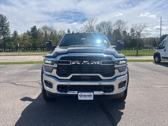 2025 RAM Ram 5500 Chassis Cab RAM 5500 TRADESMAN CHASSIS CREW CAB 4X4 84 CA