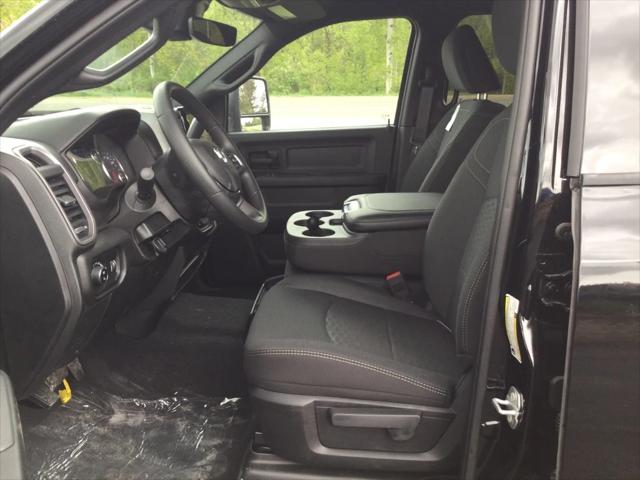 2025 RAM Ram 2500 RAM 2500 TRADESMAN CREW CAB 4X4 64 BOX