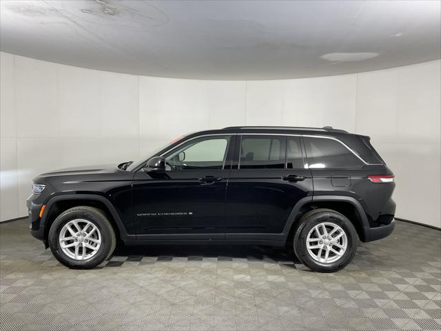 2023 Jeep Grand Cherokee Laredo 4x4