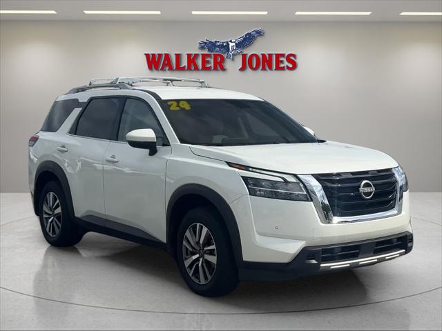 2024 Nissan Pathfinder SL FWD