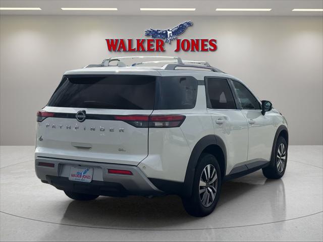 2024 Nissan Pathfinder SL FWD