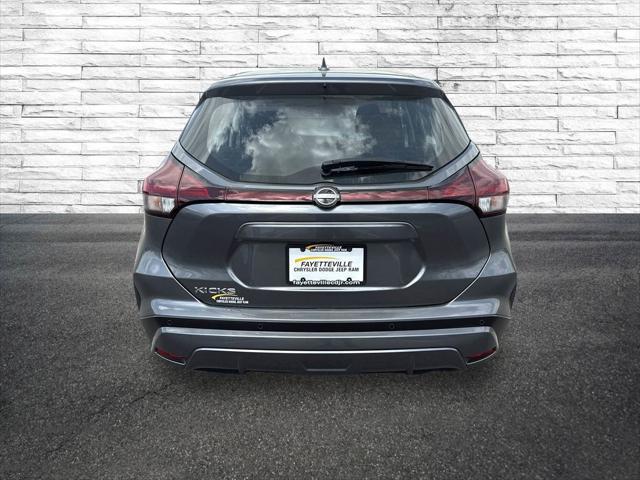 2023 Nissan Kicks S Xtronic CVT