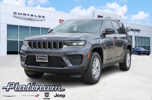 2025 Jeep Grand Cherokee GRAND CHEROKEE LAREDO X 4X4