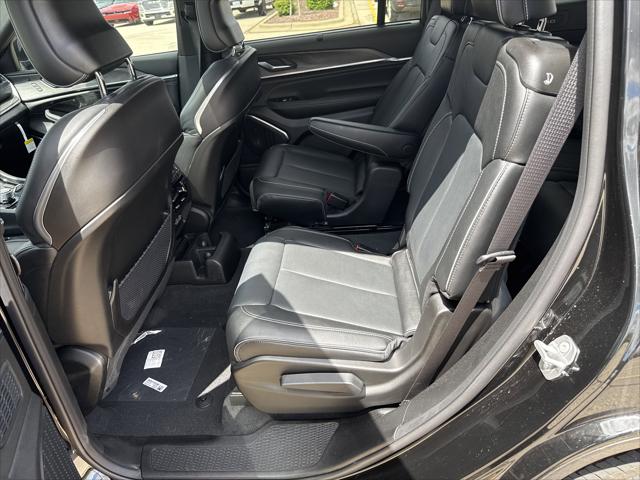 2025 Jeep Grand Cherokee GRAND CHEROKEE L OVERLAND 4X4