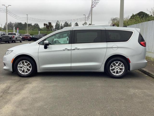 2022 Chrysler Voyager LX