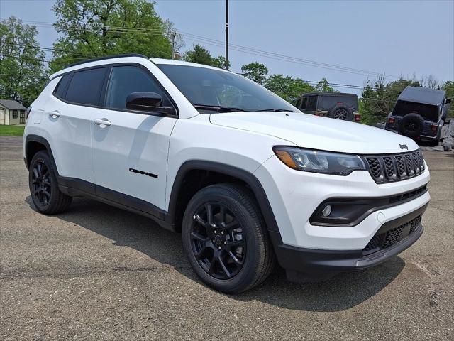 2025 Jeep Compass COMPASS LATITUDE 4X4
