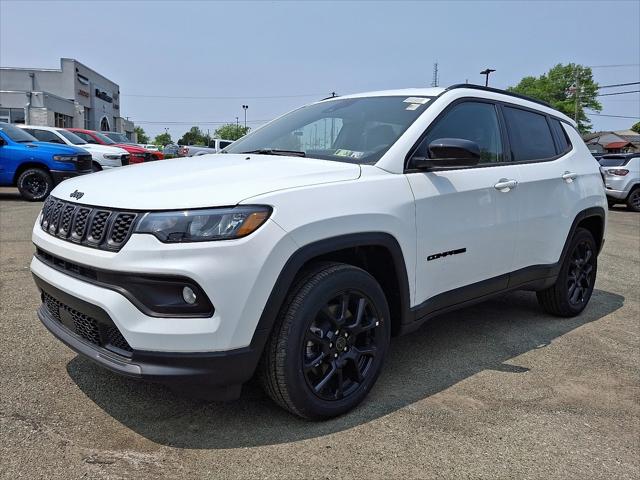 2025 Jeep Compass COMPASS LATITUDE 4X4