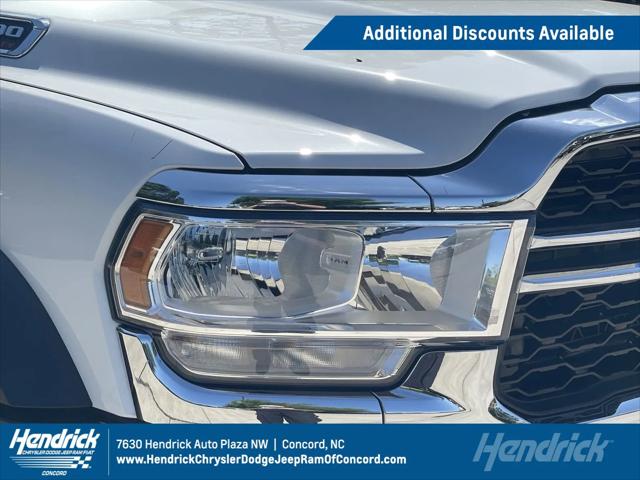 2024 RAM Ram 5500 Chassis Cab RAM 5500 TRADESMAN CHASSIS CREW CAB 4X4 60 CA