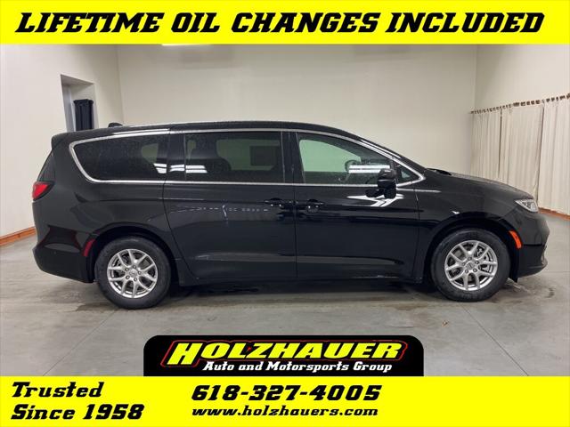 2025 Chrysler Pacifica PACIFICA SELECT