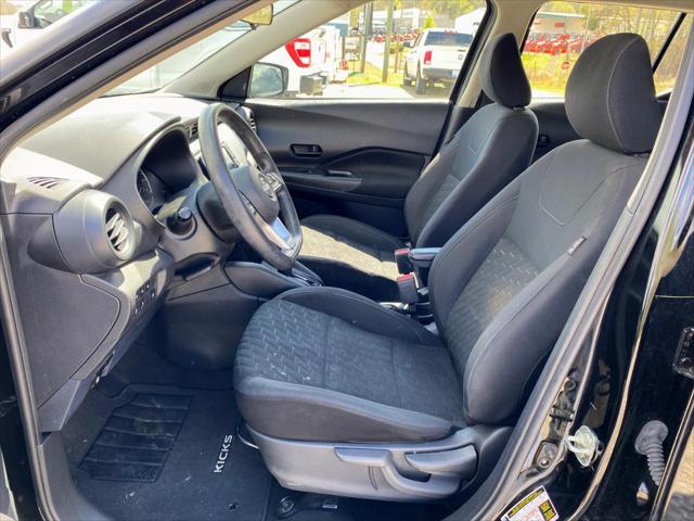2022 Nissan Kicks S Xtronic CVT