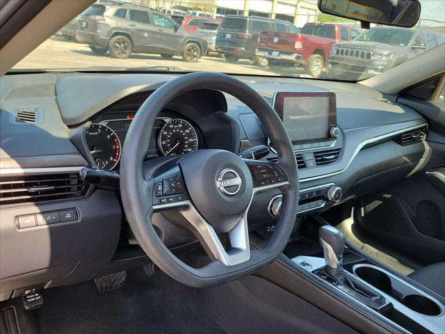 2023 Nissan Altima SV FWD