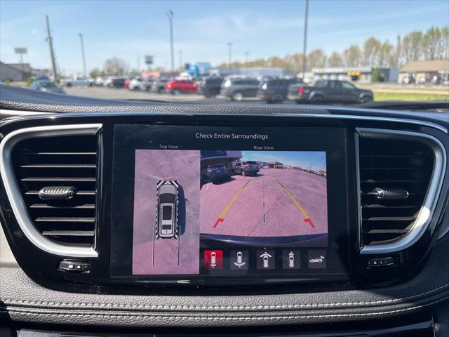 2024 Chrysler Pacifica Limited AWD