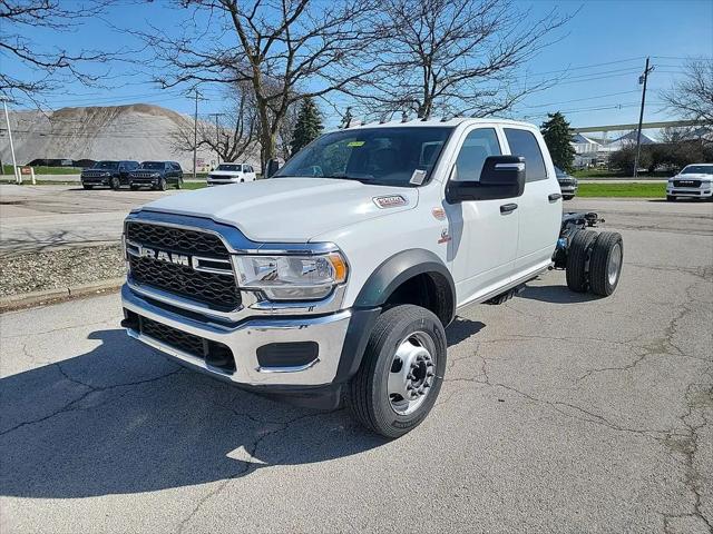 2024 RAM Ram 5500 Chassis Cab RAM 5500 TRADESMAN CHASSIS CREW CAB 4X4 60 CA 2024 RAM Ram 5500 Chassis Cab RAM 5500 TRADESMAN CHASSIS CREW CAB 4X4 60 CA