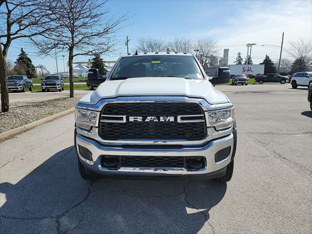 2024 RAM Ram 5500 Chassis Cab RAM 5500 TRADESMAN CHASSIS CREW CAB 4X4 60 CA 2024 RAM Ram 5500 Chassis Cab RAM 5500 TRADESMAN CHASSIS CREW CAB 4X4 60 CA