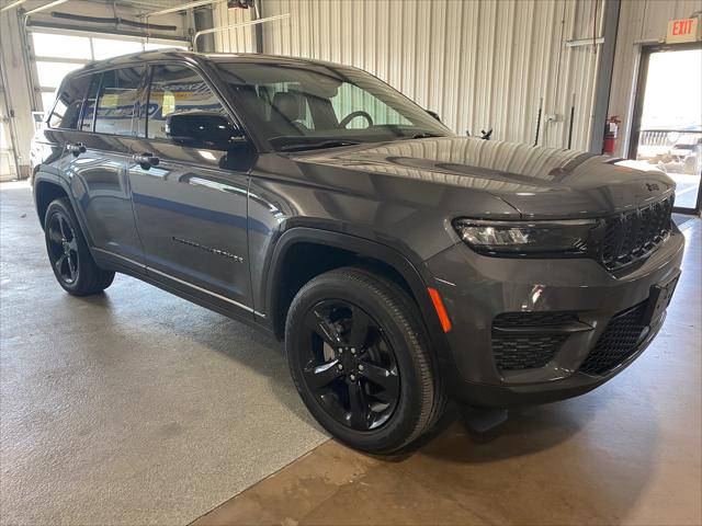 2023 Jeep Grand Cherokee Altitude 4x4