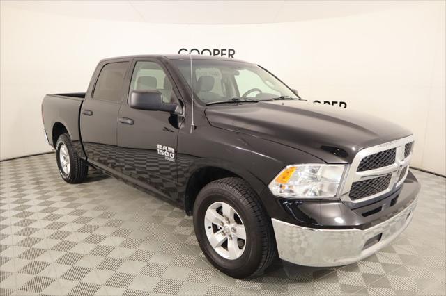 2022 RAM 1500 Classic SLT Crew Cab 4x2 57 Box