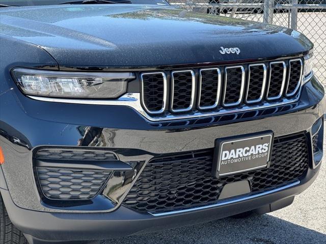 2025 Jeep Grand Cherokee GRAND CHEROKEE LAREDO X 4X4
