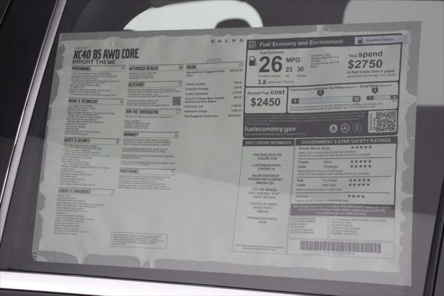 2025 Volvo XC40 B5 Core Bright Theme