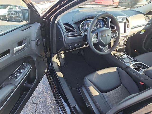 2023 Chrysler 300 Touring