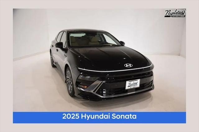 2025 Hyundai Sonata Hybrid Limited for sale in Urbana, IL