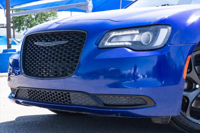 2021 Chrysler 300 Touring