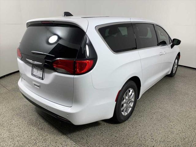 2025 Chrysler Voyager VOYAGER