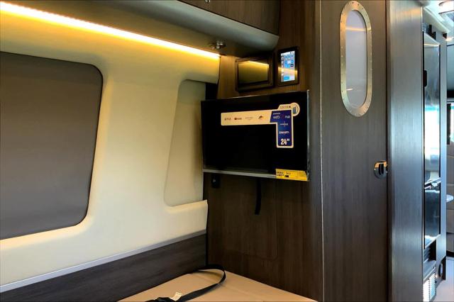 2025 Mercedes-Benz Sprinter 3500XD High Roof 4-Cyl Diesel HO