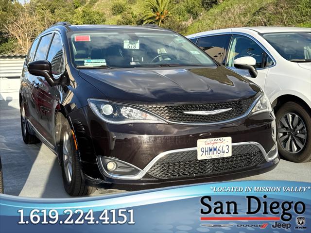 2017 Chrysler Pacifica Touring-L