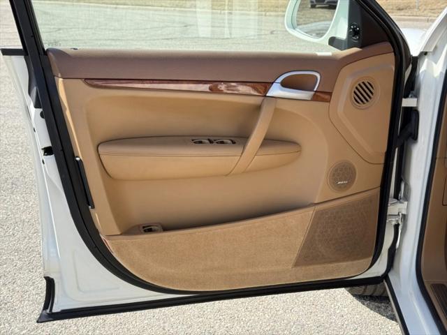 2004 Porsche Cayenne S