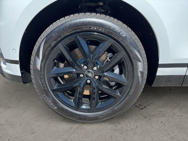 2026 Land Rover Range Rover Velar P250 Dynamic SE