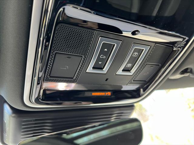 2026 Land Rover Range Rover Velar P250 Dynamic SE