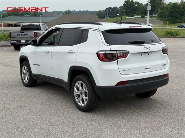 2025 Jeep Compass COMPASS LATITUDE 4X4