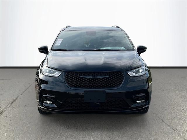 2025 Chrysler Pacifica PACIFICA LIMITED