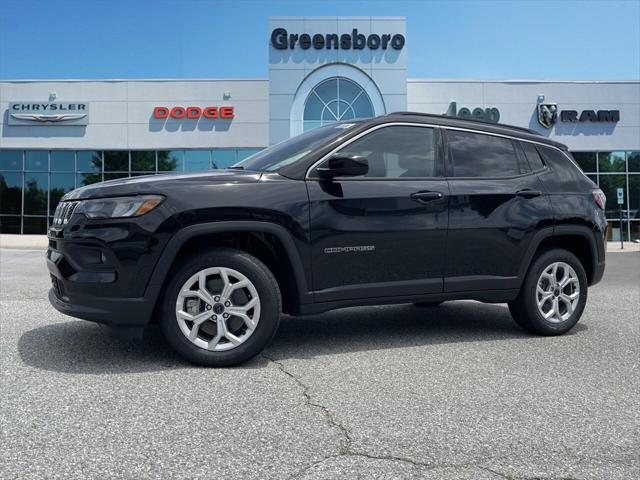 2025 Jeep Compass COMPASS LATITUDE 4X4