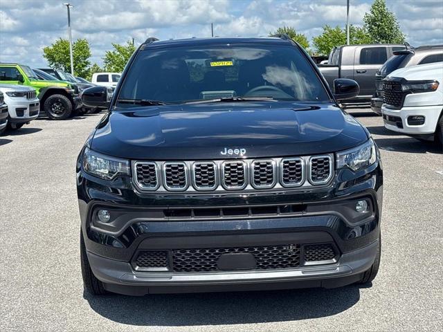 2025 Jeep Compass COMPASS LATITUDE 4X4