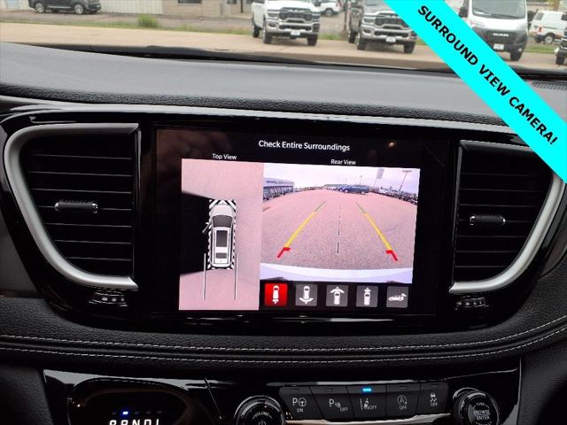 2025 Chrysler Pacifica PACIFICA SELECT