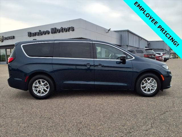 2025 Chrysler Pacifica PACIFICA SELECT