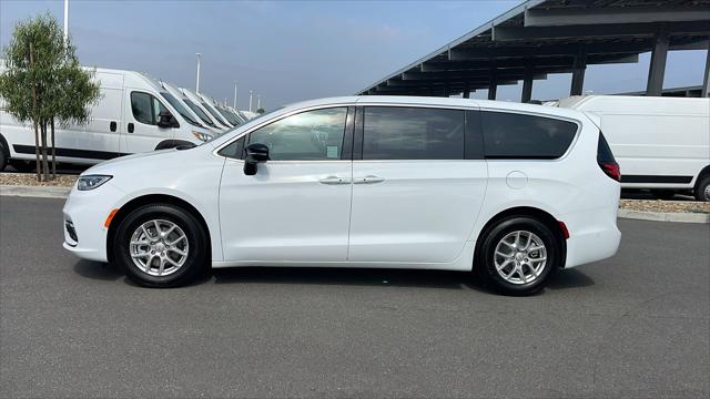 2025 Chrysler Pacifica PACIFICA SELECT