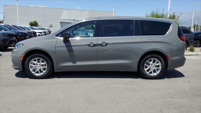 2025 Chrysler Pacifica PACIFICA SELECT