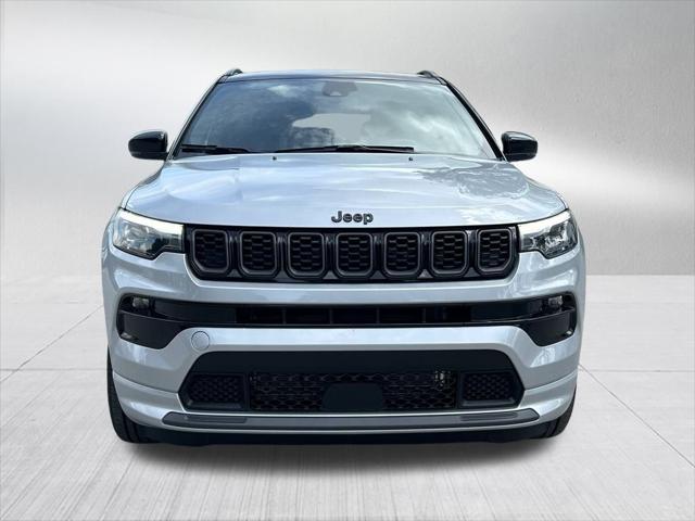 2025 Jeep Compass COMPASS LIMITED 4X4