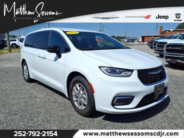 2025 Chrysler Pacifica PACIFICA SELECT